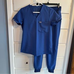 Blue Figs Scrub top and bottom